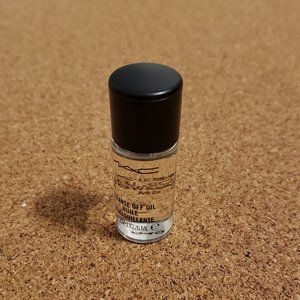 5/$25 NWT - MAC - Cleanse Off Oil